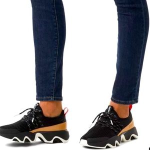 Women’s Kinetic Impact II Lace Sneaker - Black/Sea Salt Size 7.5